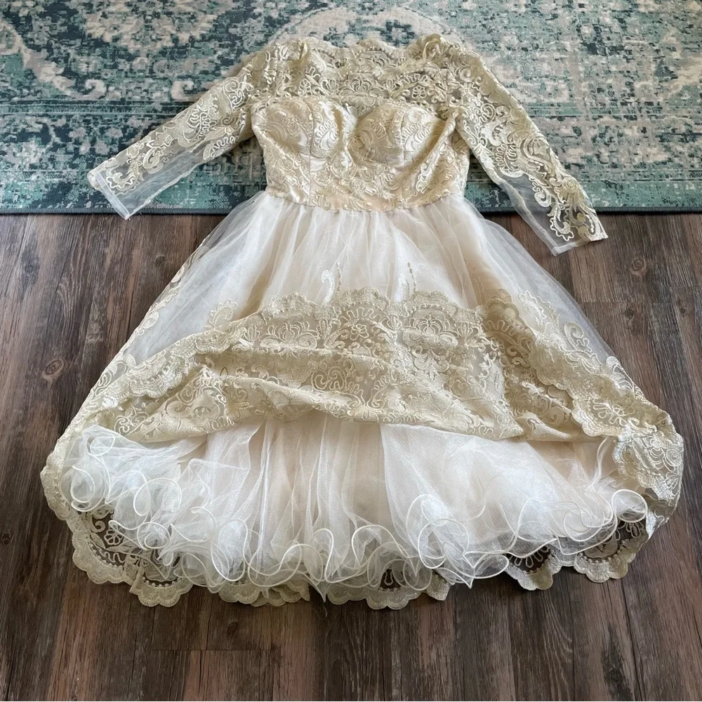 NWT Chi Chi London Gold Retro Formal Dress Gown Size 6 Floral Lace Sweetheart - Picture 3 of 16